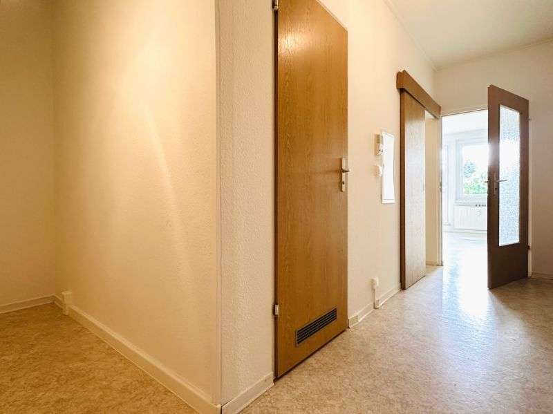Etagenwohnung Freital Deuben - 1 Zimmer, 33 m&sup2;, 218&euro; | Angebot:26759031