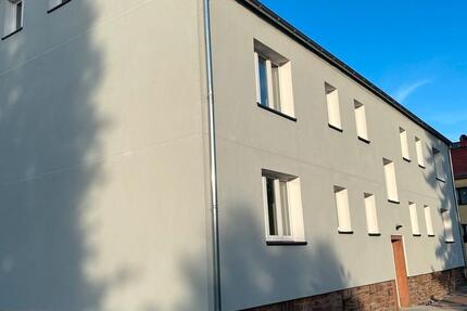 Haus Erxleben - 12 Zimmer, 300 m&sup2;, 2.500&euro; | Angebot:25220416