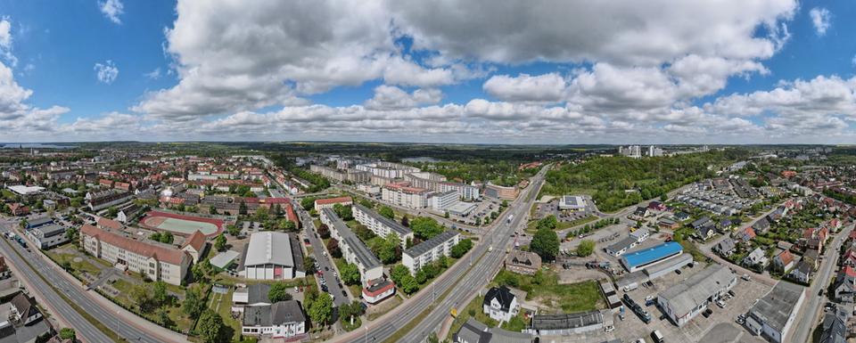 Etagenwohnung Neubrandenburg Datzeberg - 2 Zimmer, 49 m&sup2;, 338&euro; | Angebot:26278033