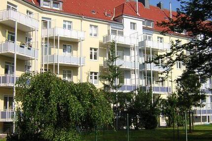 Herne-Baukau, Steinmetzstraße, 3,5-Raum-Wohnung mit Balkon und großer Wohnküche, zentrale Nähe zur Stadt, Bahnhof, Autobahn