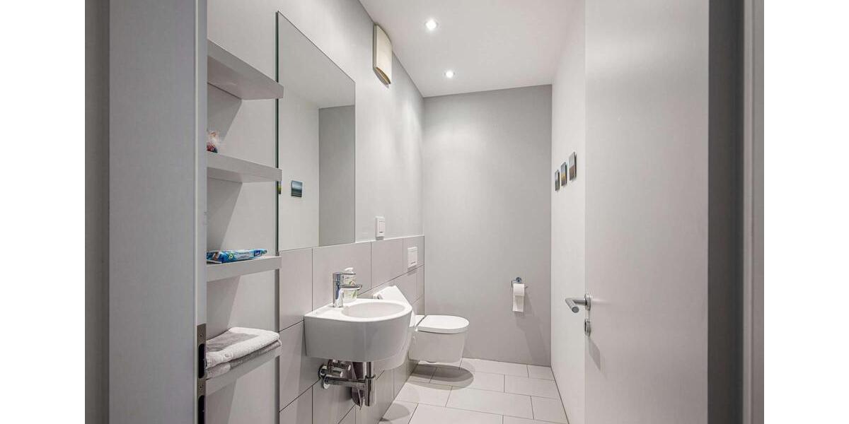 Einfamilienhaus Bad Nauheim - 5 Zimmer, 328 m&sup2;, 3.800&euro; | Angebot:23244973