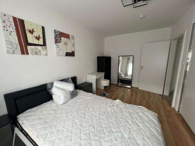 Zimmer Berlin Marzahn-Hellersdorf - 1 Zimmer, 550&euro; | Angebot:26689167