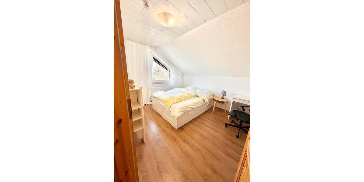 Dachgeschoßwohnung Berlin Lichtenberg - 3 Zimmer, 86 m&sup2;, 499&euro; | Angebot:26317826