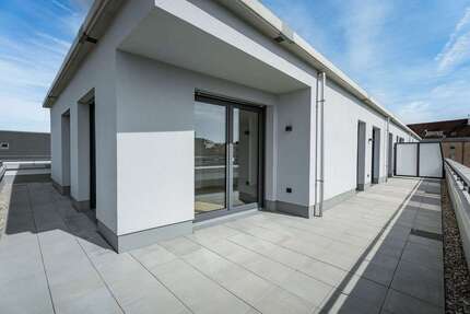 Wohnung Augsburg Hochzoll - 3 Zimmer, 102 m&sup2;, 1.830&euro; | Angebot:26244869