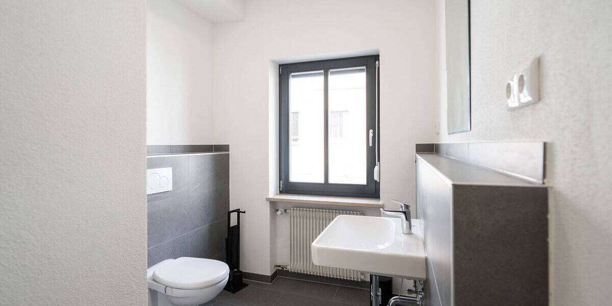 Etagenwohnung Bad Neustadt a. d. Saale Bad Neustadt - 2 Zimmer, 100 m&sup2;, 950&euro; | Angebot:25800370