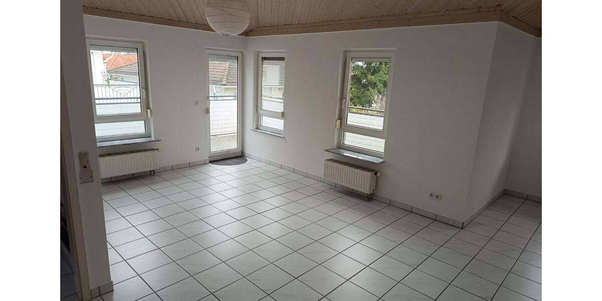 Dachgeschoßwohnung Riedstadt - 2 Zimmer, 55 m&sup2;, 700&euro; | Angebot:25821236