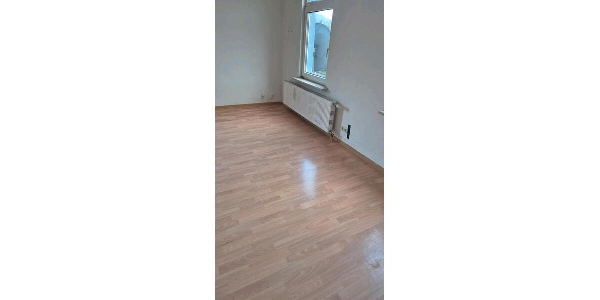 Etagenwohnung Hameln Kernstadt - 6 Zimmer, 130 m&sup2;, 1.500&euro; | Angebot:25175460
