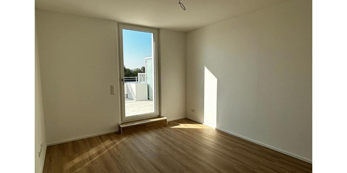 Dachgeschoßwohnung Bayreuth Bernecker Straße / Insel / Riedelsberg - 4 Zimmer, 143 m&sup2;, 2.155&euro; | Angebot:26147855