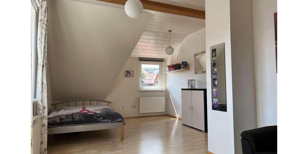 Mehrfamilienhaus, Wohnhaus Kassel Bettenhausen - 10 Zimmer, 220 m&sup2;, 2.100&euro; | Angebot:26050587