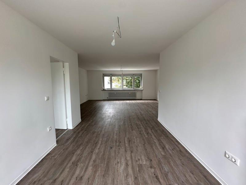 1. OG 5 Zimmer ab Ende Oktober (frisch saniert) zimmer