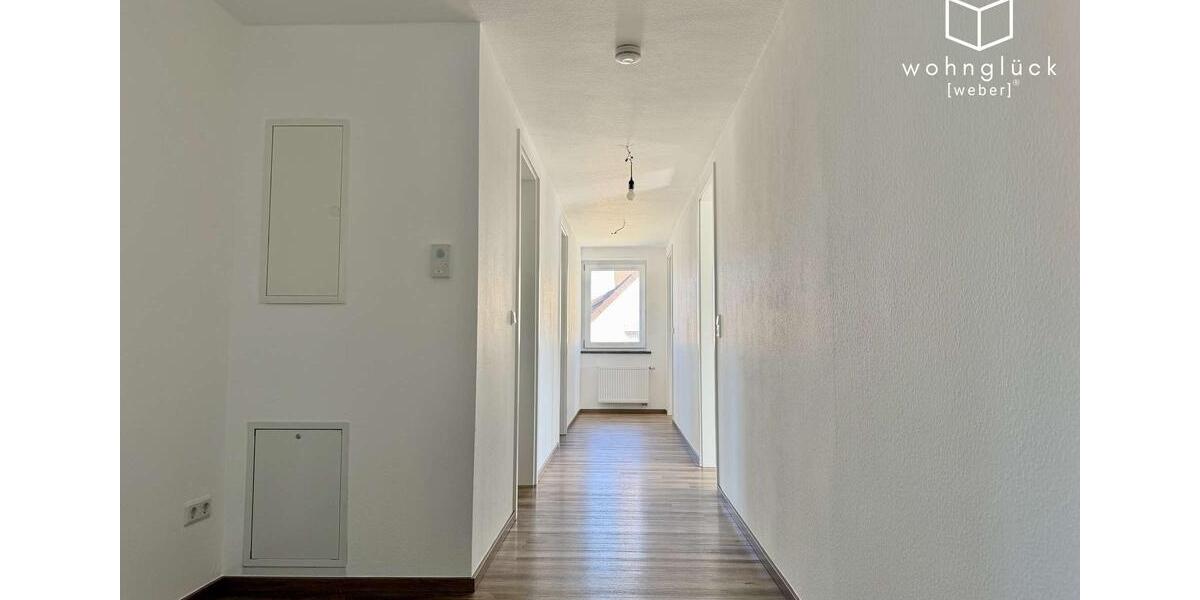 Dachgeschoßwohnung Bad Mergentheim - 4 Zimmer, 87 m&sup2;, 900&euro; | Angebot:25433235