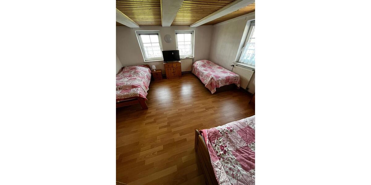 Wohnen auf Zeit Hemmingen - 10 Zimmer, 10 m&sup2;, 30&euro; | Angebot:20249374