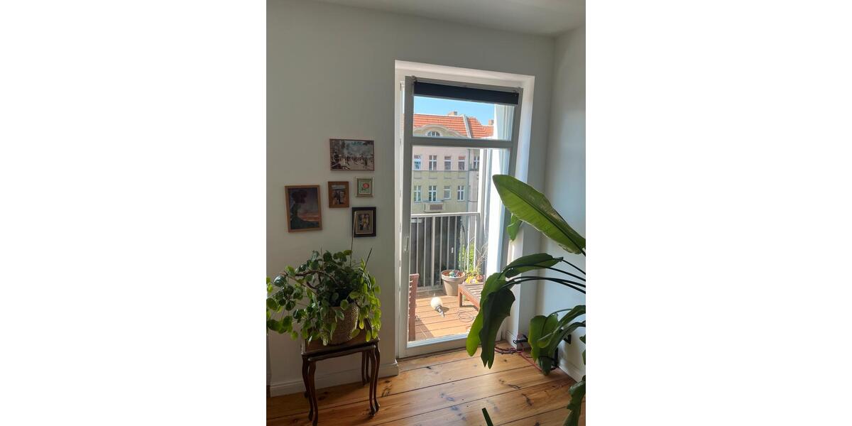 Etagenwohnung Berlin Neukölln - 4 Zimmer, 96 m&sup2;, 700&euro; | Angebot:26688397