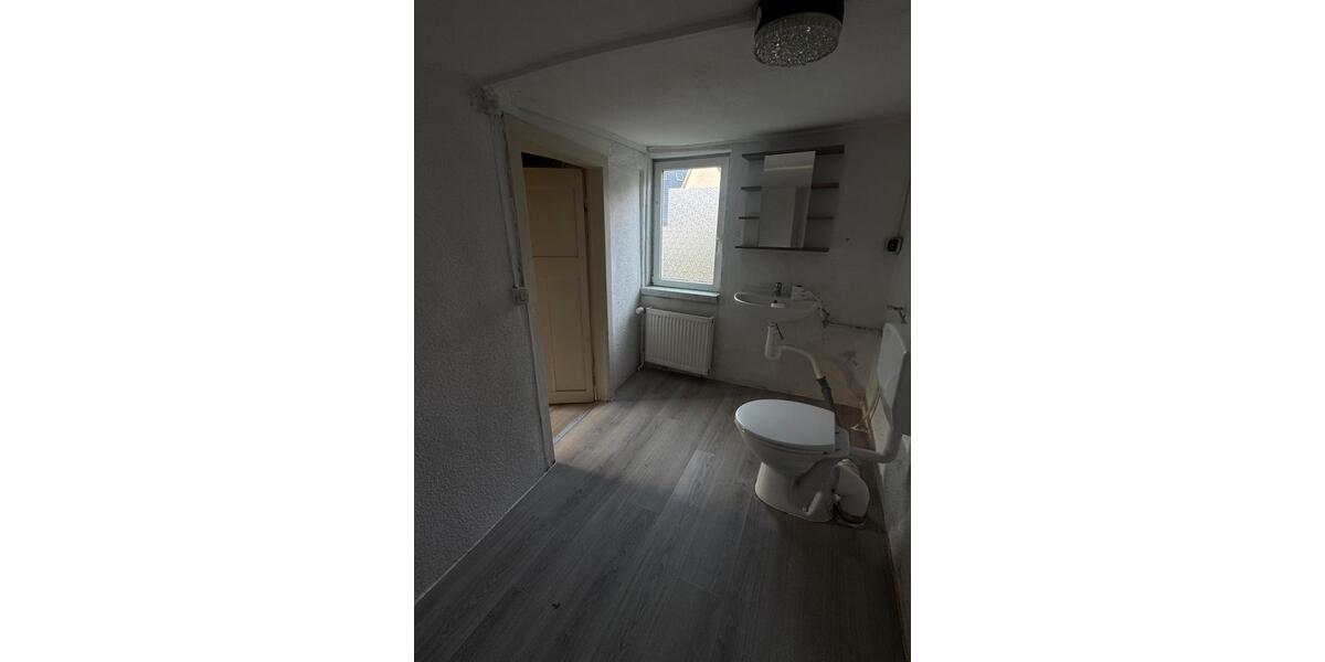 Haus zur Miete in Biskirchen inkl. großer Scheune & Stellplatz 1 zimmer