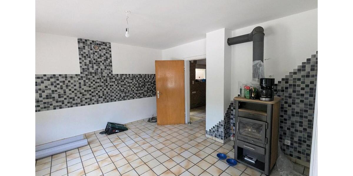 Doppelhaushälfte Nieheim - 3 Zimmer, 110 m&sup2;, 630&euro; | Angebot:25405553