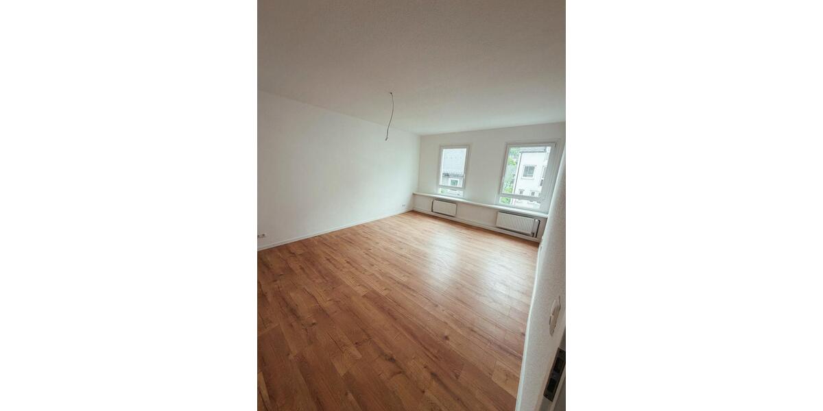 Etagenwohnung Olpe - 5 Zimmer, 130 m&sup2;, 1.380&euro; | Angebot:26633958