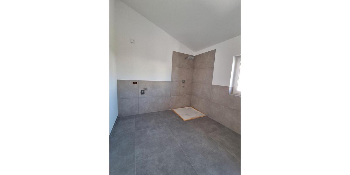 Dachgeschoßwohnung Kirchberg (Hunsrück) - 3 Zimmer, 96 m&sup2;, 1.075&euro; | Angebot:26689076