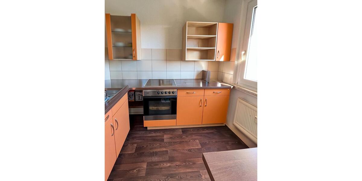 Dachgeschoßwohnung Oberlungwitz - 3 Zimmer, 55 m&sup2;, 300&euro; | Angebot:26003184