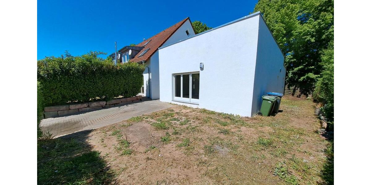 Bungalow Landau in der Pfalz - 8 Zimmer, 219 m&sup2;, 2.650&euro; | Angebot:26445773
