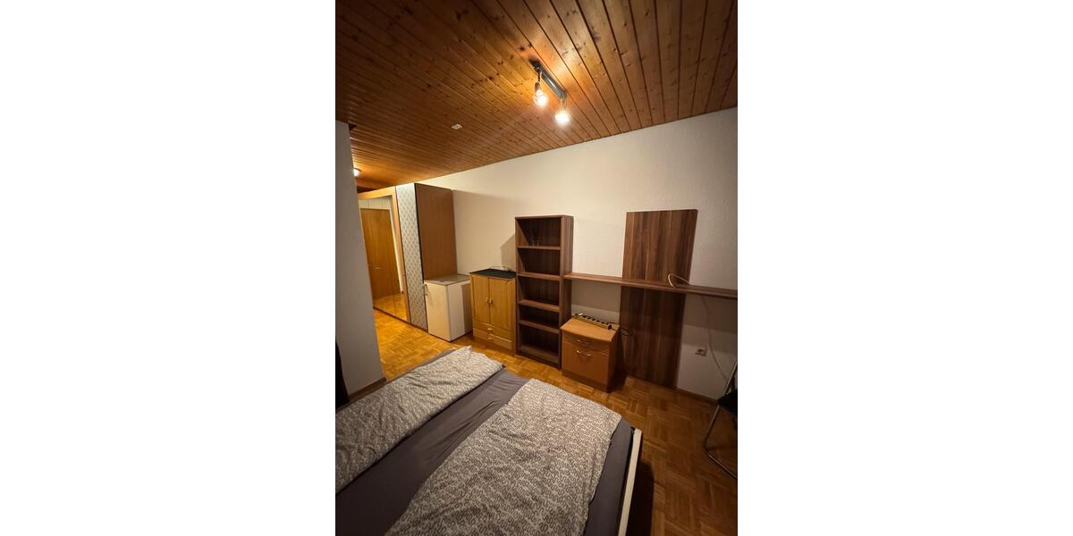 Wohnen auf Zeit Pfullendorf - 9 Zimmer, 20 m&sup2;, 600&euro; | Angebot:26386849