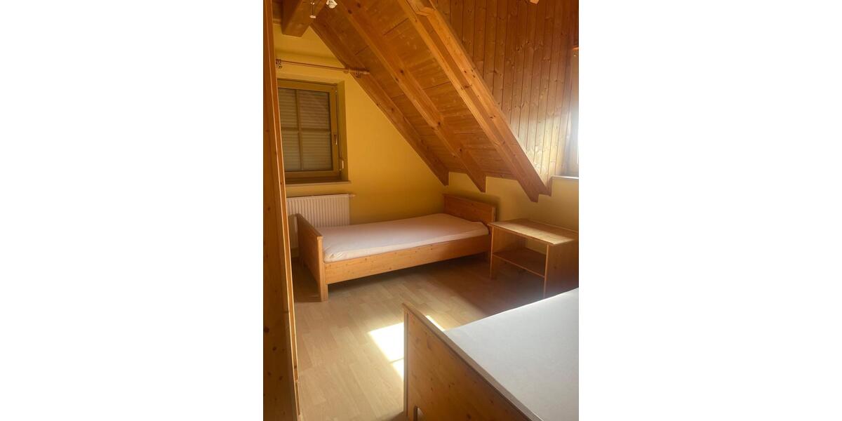 Etagenwohnung Röttenbach - 4 Zimmer, 110 m&sup2;, 1.100&euro; | Angebot:25512581