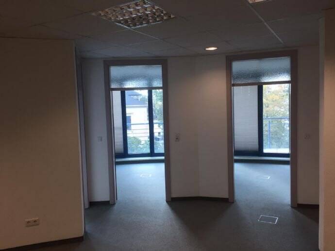 Gewerbeobjekt Radebeul Zitzschewig - 4 Zimmer, 97 m&sup2;, 636&euro; | Angebot:25671761