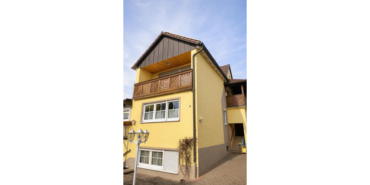 Etagenwohnung Gunzenhausen - 3 Zimmer, 92 m&sup2;, 1.050&euro; | Angebot:26095387