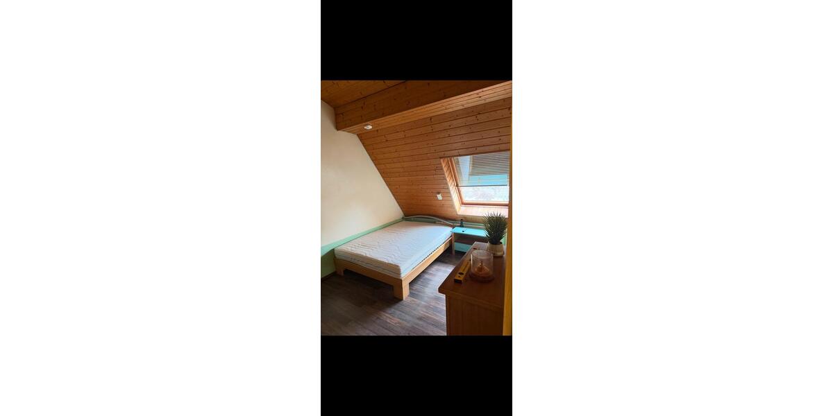 1 Zimmer frei im Einfamilienhaus zimmer