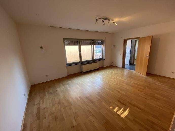 Mehrfamilienhaus, Wohnhaus Gillenfeld - 3 Zimmer, 65 m&sup2;, 570&euro; | Angebot:26751039