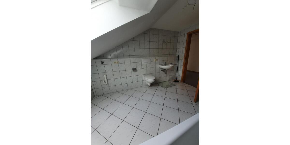 Dachgeschoßwohnung Regensburg Das Dörnberg - 2.5 Zimmer, 67 m&sup2;, 600&euro; | Angebot:26183659