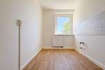 Etagenwohnung Glauchau - 4 Zimmer, 71 m&sup2;, 399&euro; | Angebot:23402235