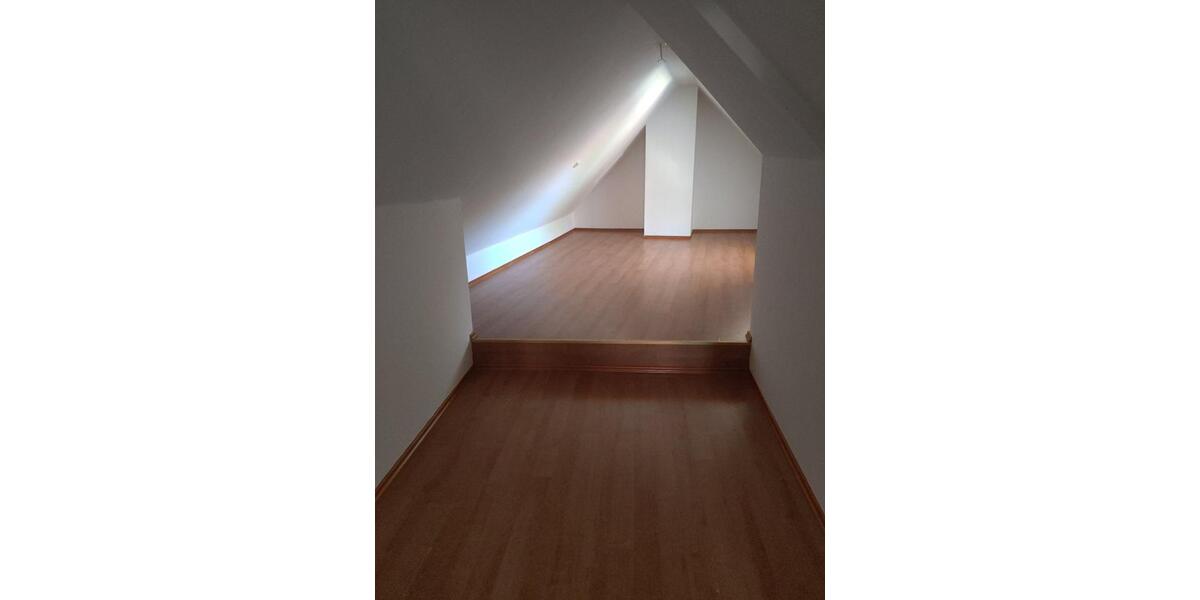 Dachgeschoßwohnung Hohe Börde - 3 Zimmer, 69 m&sup2;, 395&euro; | Angebot:26412763