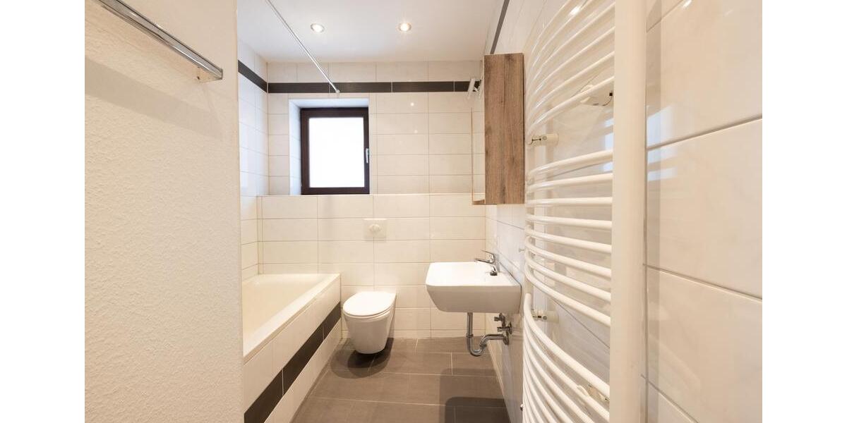 Maisonettenwohnung Baden-Baden Baden - 3.5 Zimmer, 94 m&sup2;, 1.180&euro; | Angebot:26677145