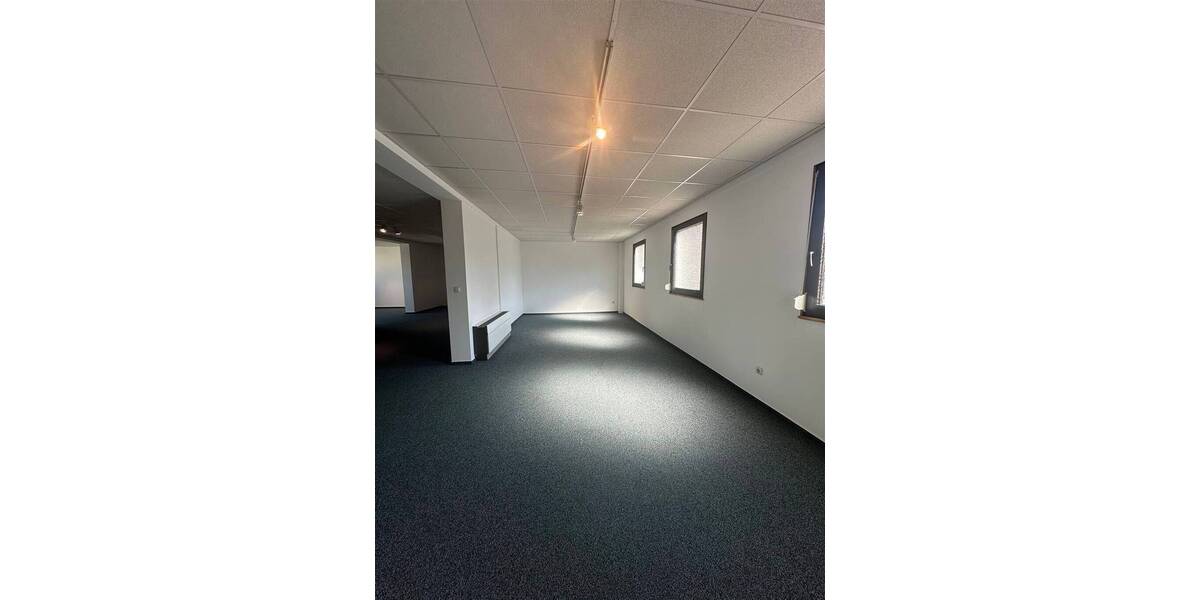 Gewerbeobjekt Leinburg Weißenbrunn - 6 Zimmer, 295 m&sup2;, 1.100&euro; | Angebot:25736779