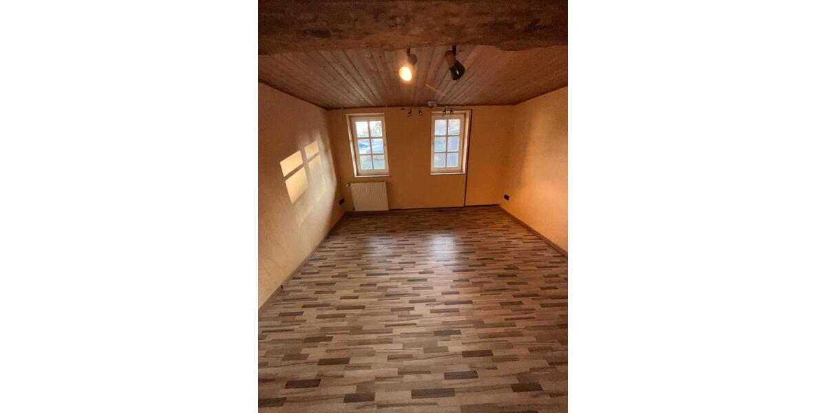 Einfamilienhaus Herleshausen - 10 Zimmer, 270 m&sup2;, 2.000&euro; | Angebot:25964509