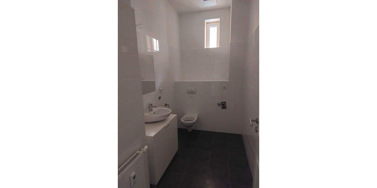 Etagenwohnung Magdeburg Altstadt - 2 Zimmer, 70 m&sup2;, 570&euro; | Angebot:25703988