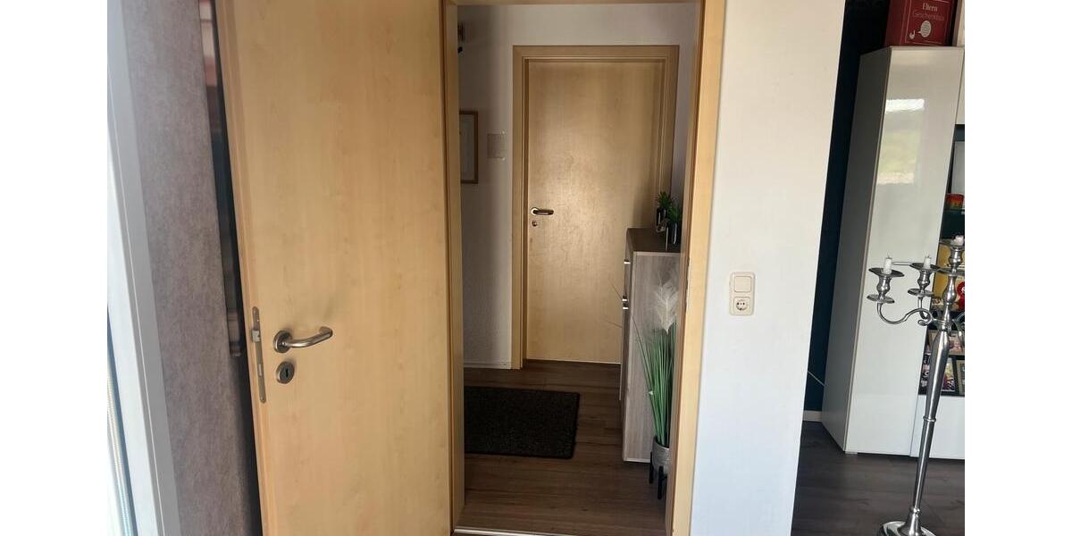 Dachgeschoßwohnung Lindlar - 3 Zimmer, 95 m&sup2;, 800&euro; | Angebot:26670821