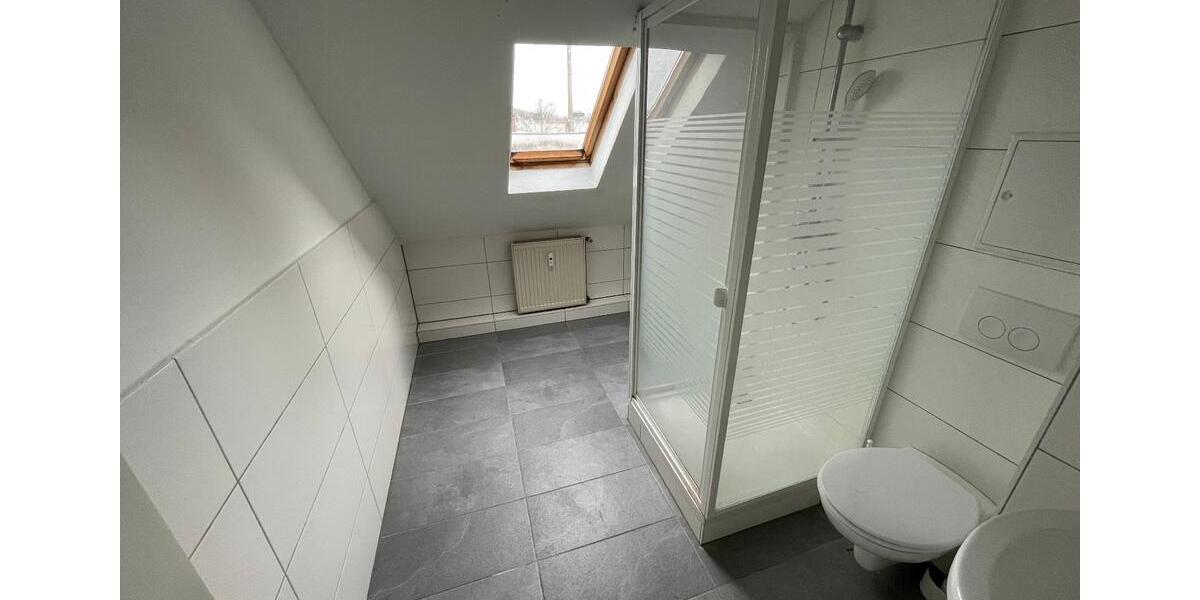 Dachgeschoßwohnung Apolda - 2 Zimmer, 57 m&sup2;, 399&euro; | Angebot:26448754