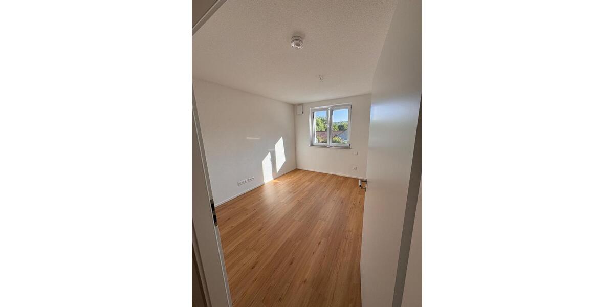 Erdgeschoßwohnung Wertheim - 3 Zimmer, 88 m&sup2;, 1.042&euro; | Angebot:22136321