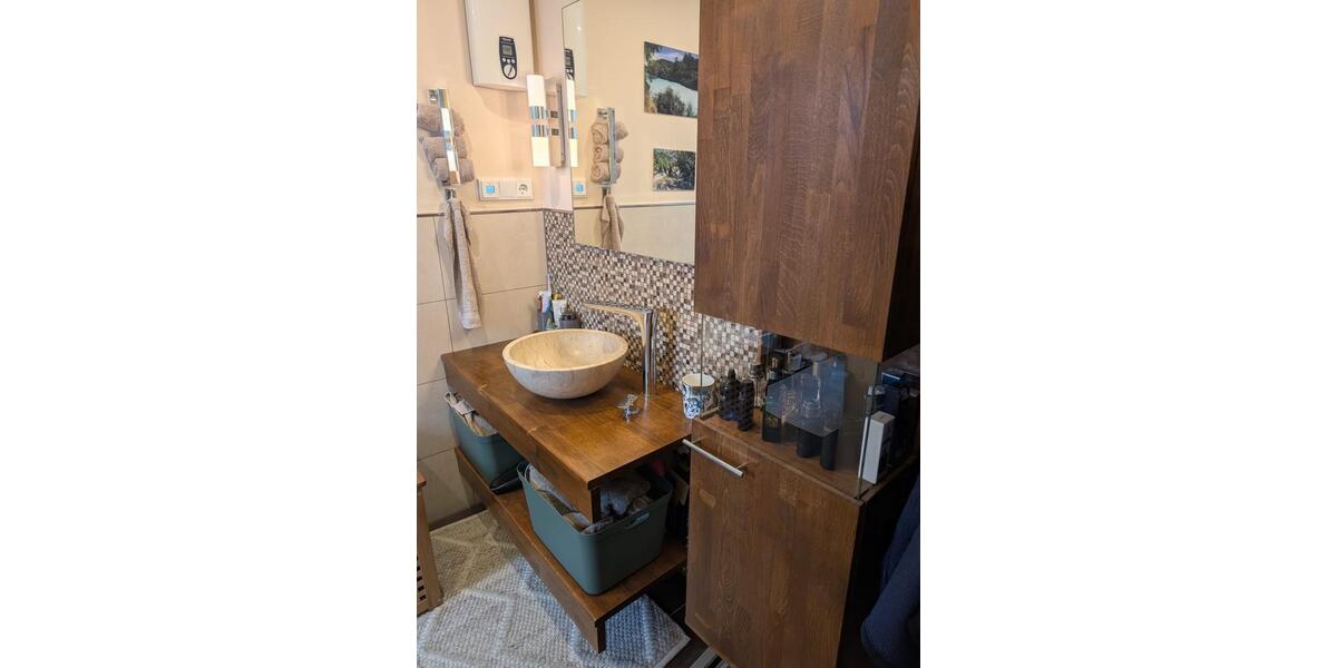 Dachgeschoßwohnung Essen Stadtbezirk III - 4 Zimmer, 93 m&sup2;, 1.300&euro; | Angebot:24803203