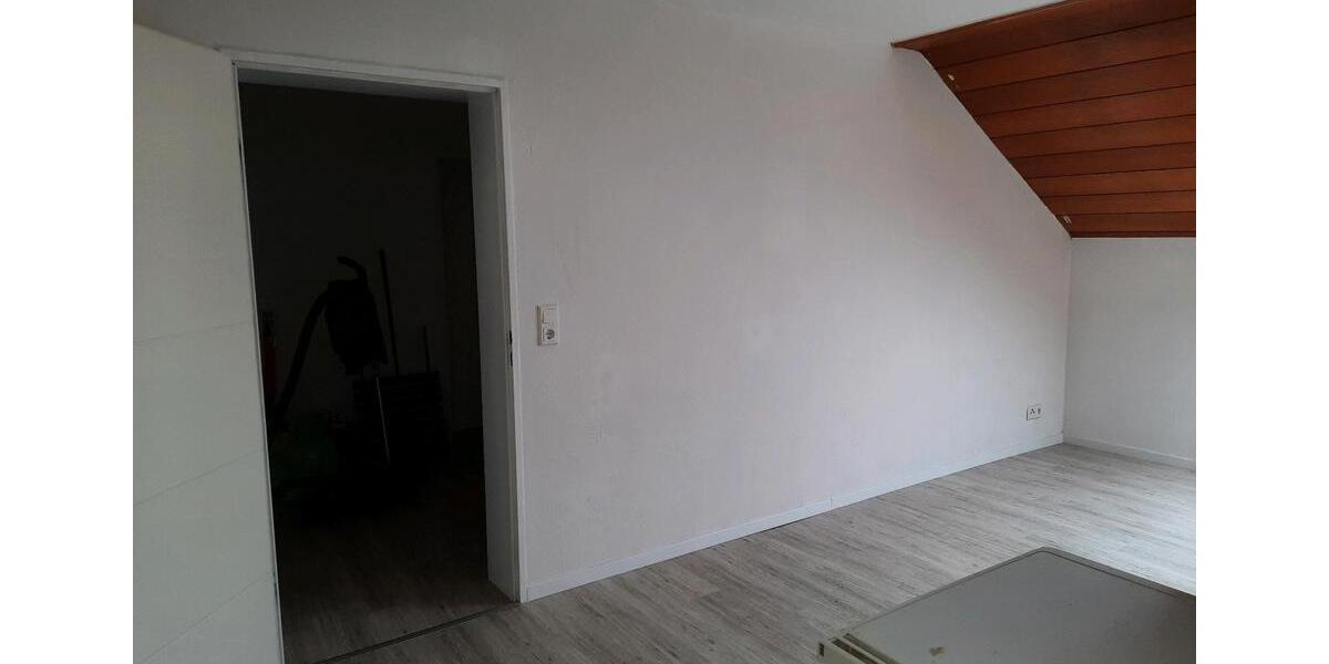 Dachgeschoßwohnung Osann-Monzel Monzel - 3 Zimmer, 75 m&sup2;, 850&euro; | Angebot:25614287