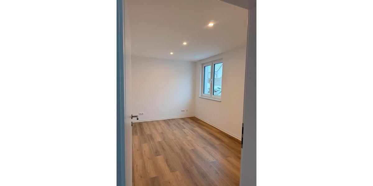 Etagenwohnung Fronhausen - 3 Zimmer, 65 m&sup2;, 1.100&euro; | Angebot:25401883