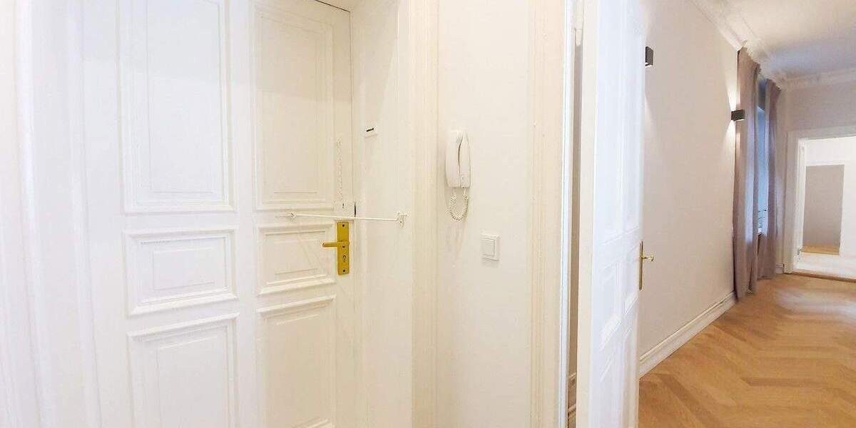 Etagenwohnung Berlin Charlottenburg - 4 Zimmer, 102 m&sup2;, 2.860&euro; | Angebot:25261318