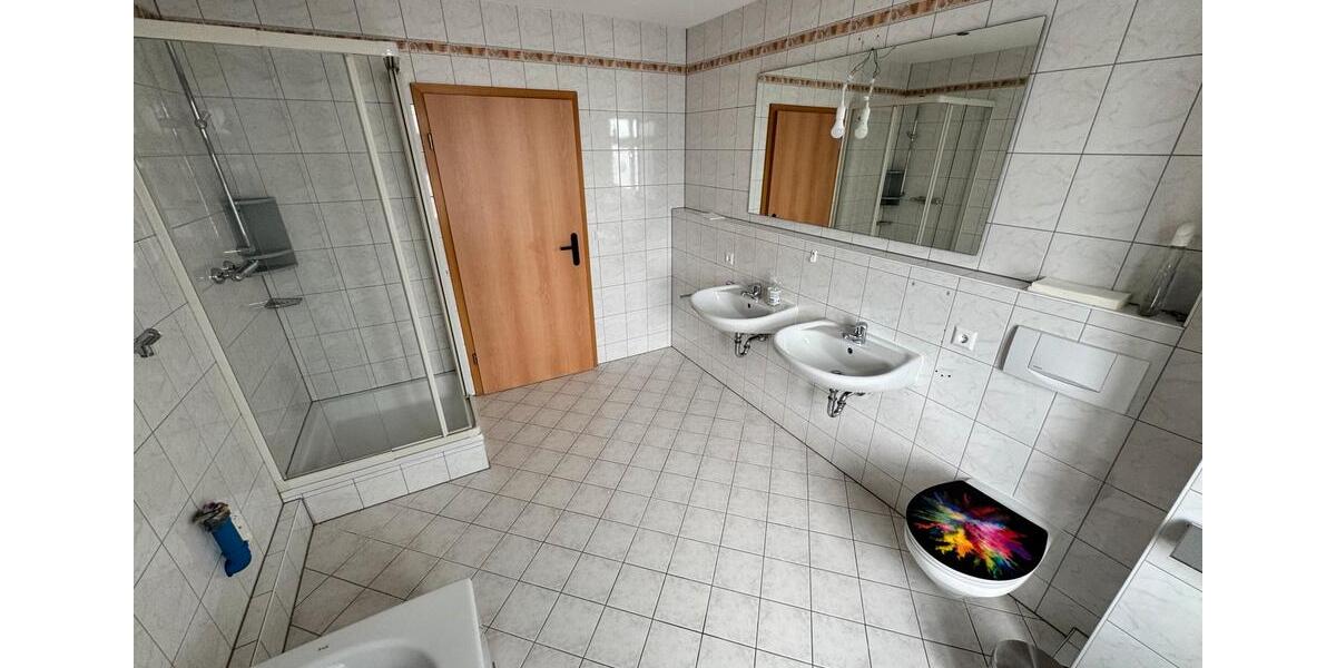 Etagenwohnung Hechingen - 5 Zimmer, 122 m&sup2;, 1.250&euro; | Angebot:26639135