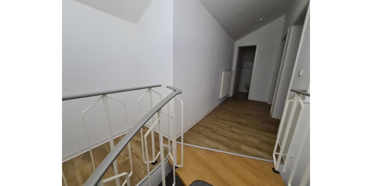 Etagenwohnung Stendal - 5 Zimmer, 105 m&sup2;, 633&euro; | Angebot:24711771