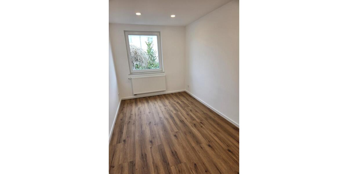 Erdgeschoßwohnung Höhr-Grenzhausen Grenzhausen - 5 Zimmer, 120 m&sup2;, 1.150&euro; | Angebot:25925118