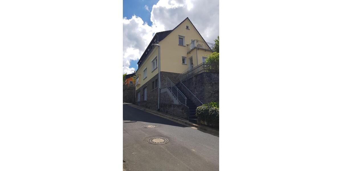 Etagenwohnung Cochem - 3 Zimmer, 86 m&sup2;, 1.300&euro; | Angebot:25255647