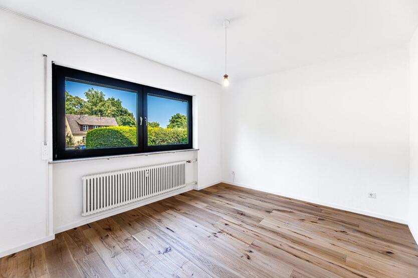 Frisch sanierte 2-Raum-Erdgeschoßwohnung mit Terrasse und EBK
