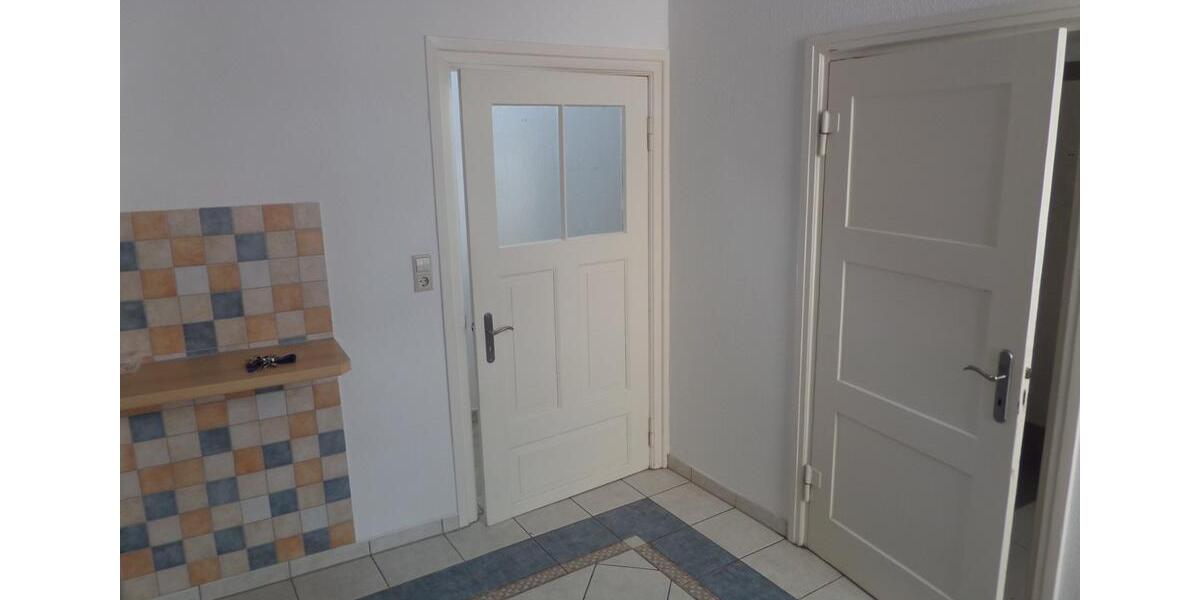 Etagenwohnung Malchin - 2 Zimmer, 75 m&sup2;, 410&euro; | Angebot:23443186