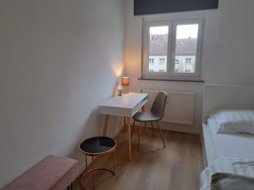 Zi. 2 in möbl. 3er WG ( only male) - nach Kernsanierung - Denkmalsiedlung 